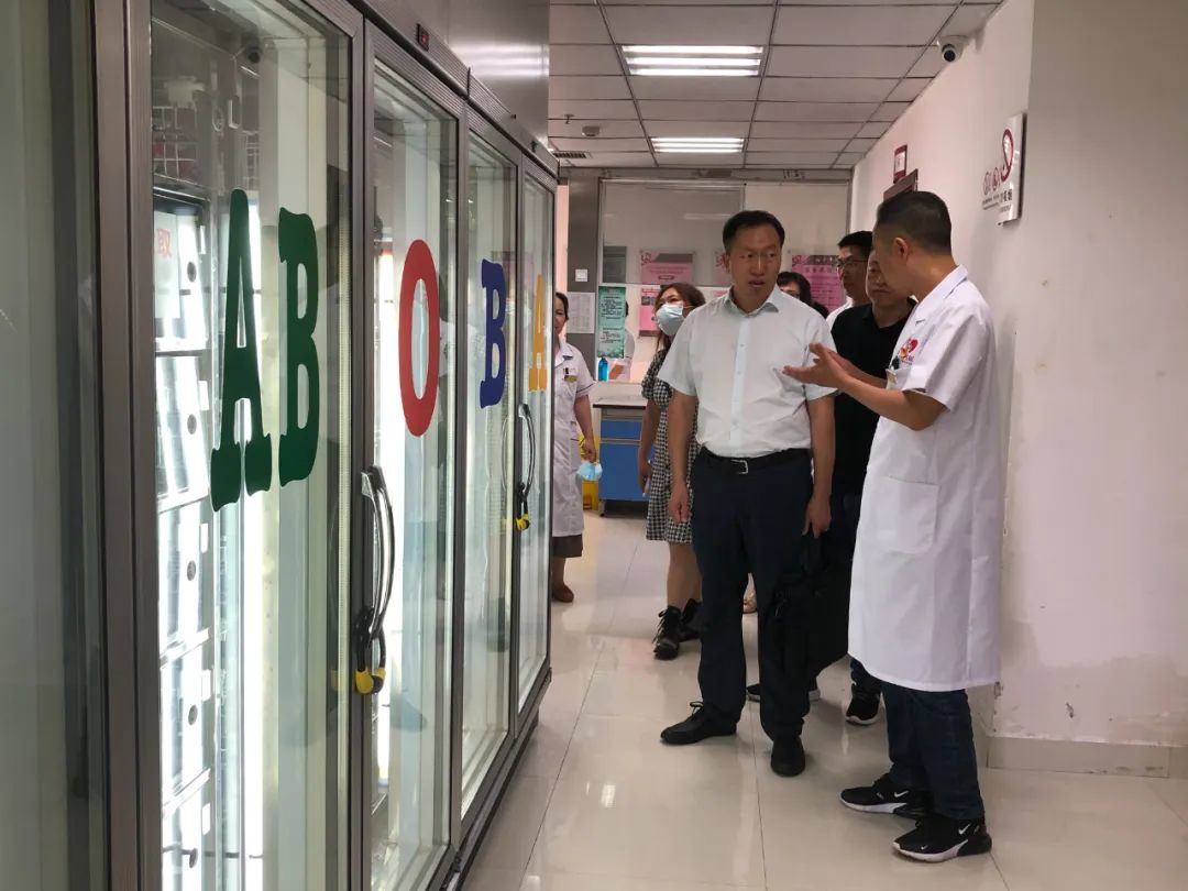  市衛(wèi)生健康局領(lǐng)導(dǎo)到血站調(diào)研指導(dǎo)工作